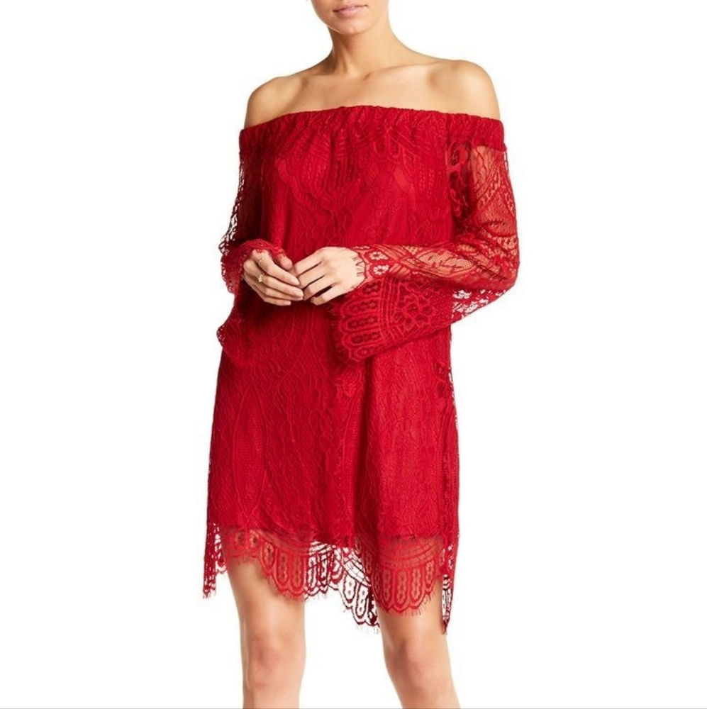 Love ❤️‍🔥 fire off the shoulder lace dress.